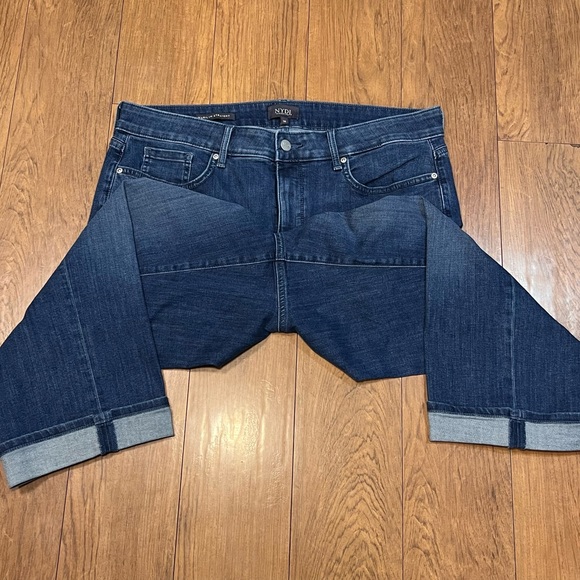 NYDJ Marilyn Straight Lift and Tuck Dark Wash Denim Cropped Capri Jeans Sz 16 - Picture 8 of 11